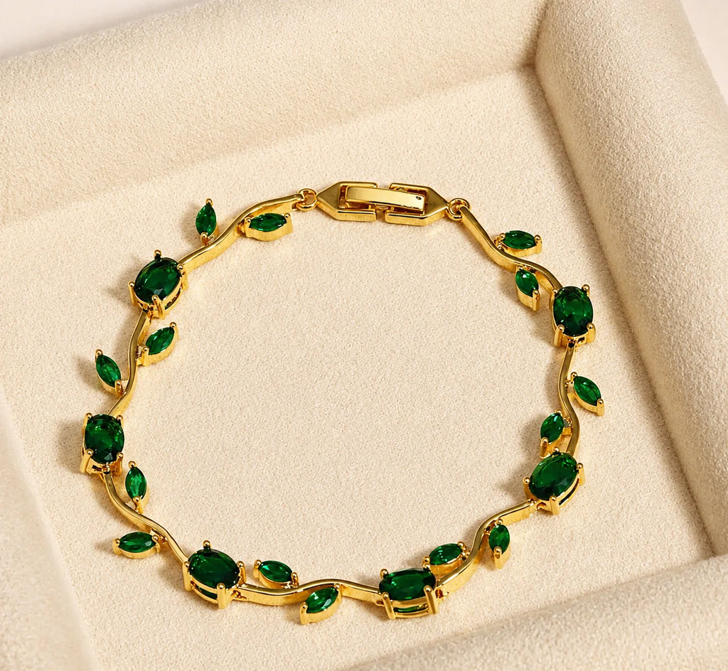 GOLDEN TULIP BRACELET (STAINLESS & Anti-Tarnish)
